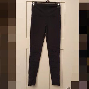 Ivivva black mesh leggings